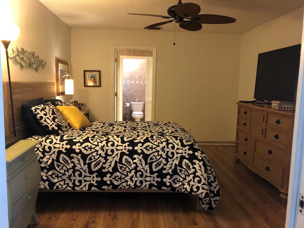 GREENVIEW SHORES 2 OF WELLINGTON - Residential