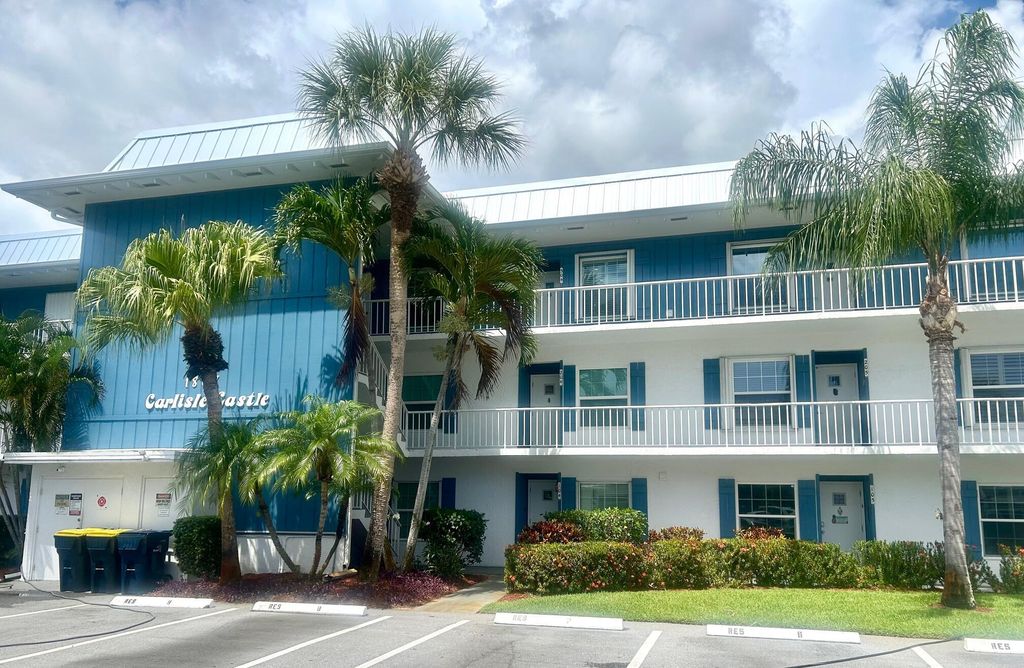 Photo of 1868 SW Palm City Road #304, Stuart, FL 34994 (MLS # R11100548)