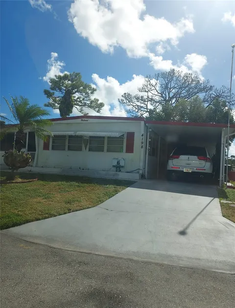 4198 2nd court, Lake Worth, FL 33462 - MLS#: F10408391