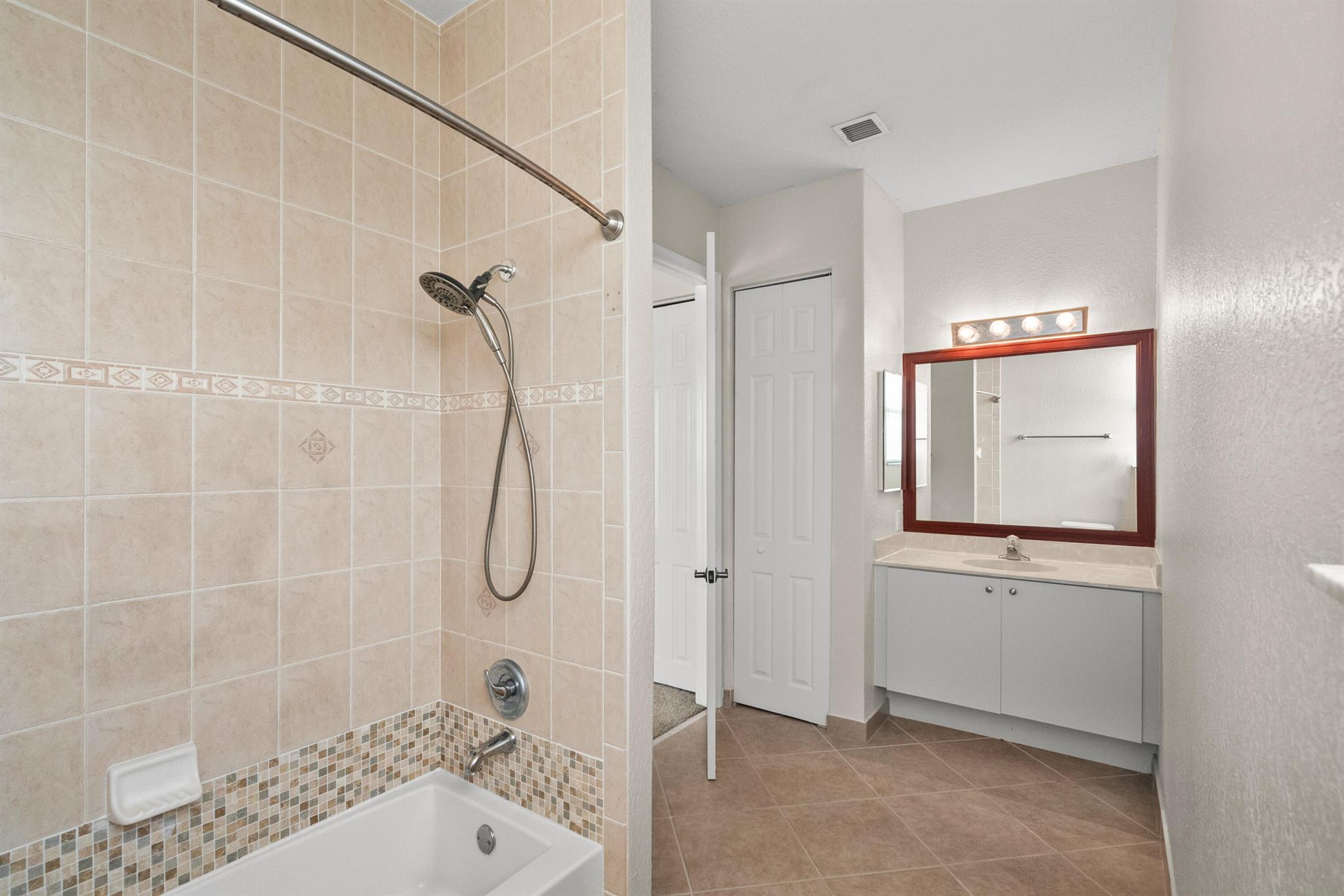 MAGNOLIA LAKES AT ST LUCI - Residential Lease