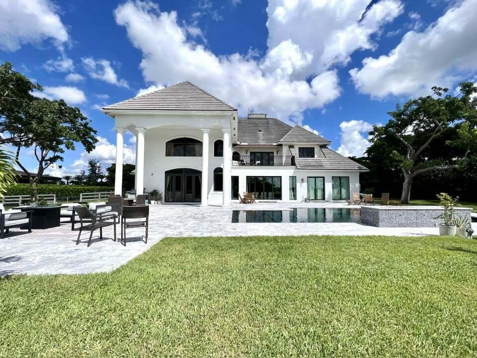 3585 Aiken Court