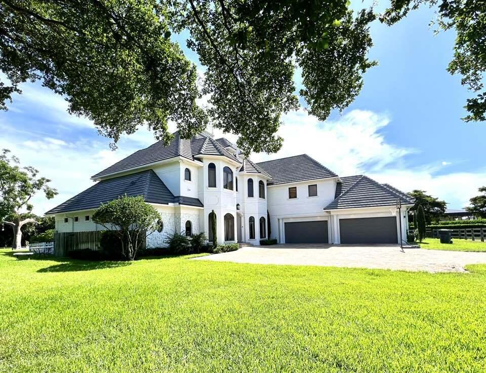 3585 Aiken Court