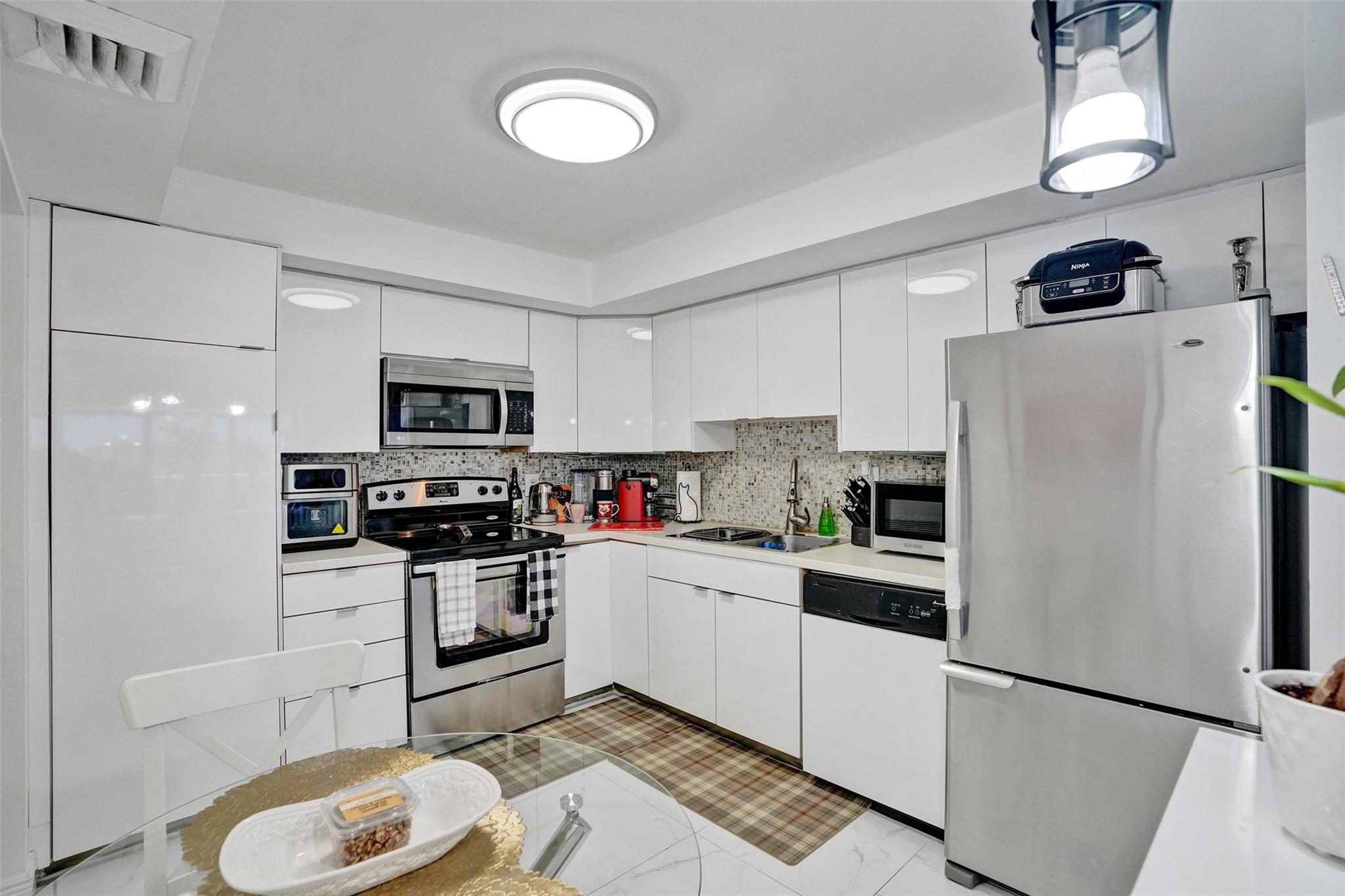 DEL PRADO - Residential