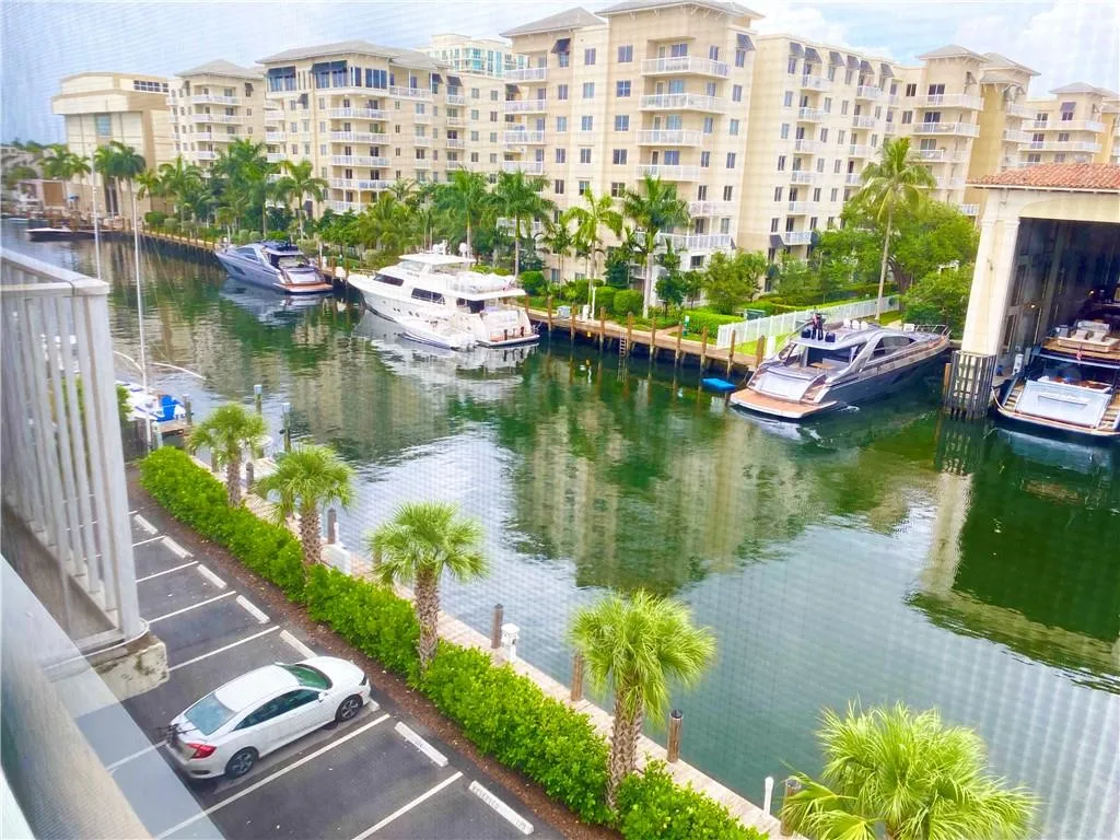 1600 SE 15th St Unit 502  