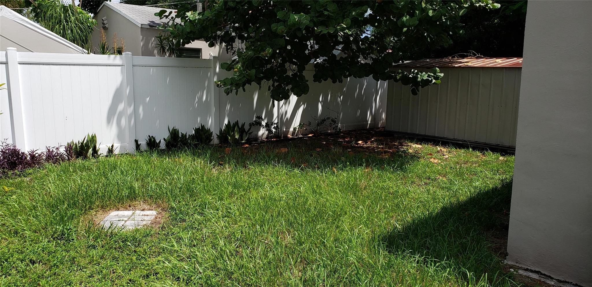 Lauderdale 2-9 D - Residential Lease