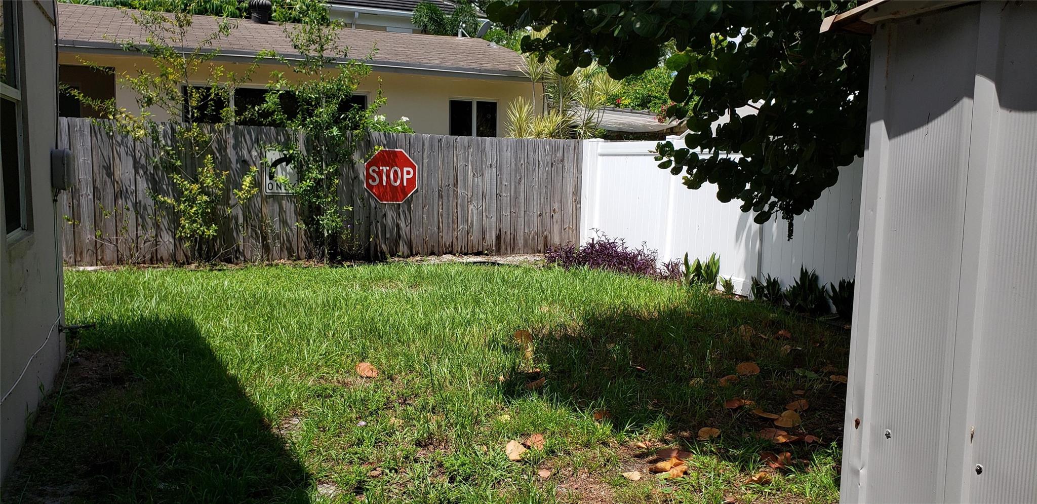 Lauderdale 2-9 D - Residential Lease