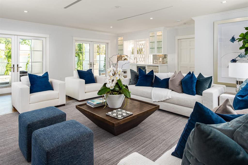 S/D OF 10-44-43, GOV LTS 1, 2 & 3 - Residential