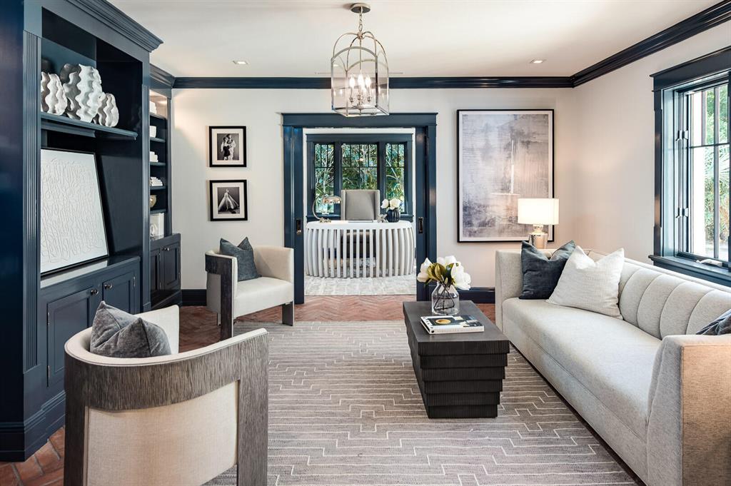 S/D OF 10-44-43, GOV LTS 1, 2 & 3 - Residential