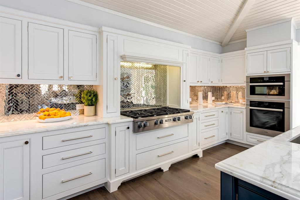 S/D OF 10-44-43, GOV LTS 1, 2 & 3 - Residential