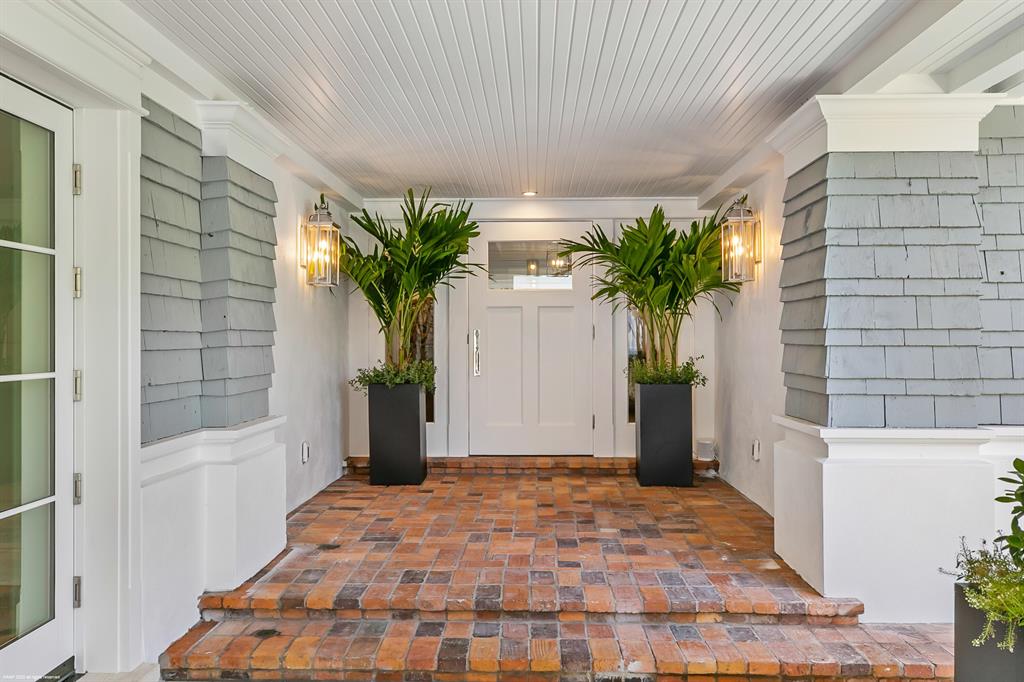 S/D OF 10-44-43, GOV LTS 1, 2 & 3 - Residential