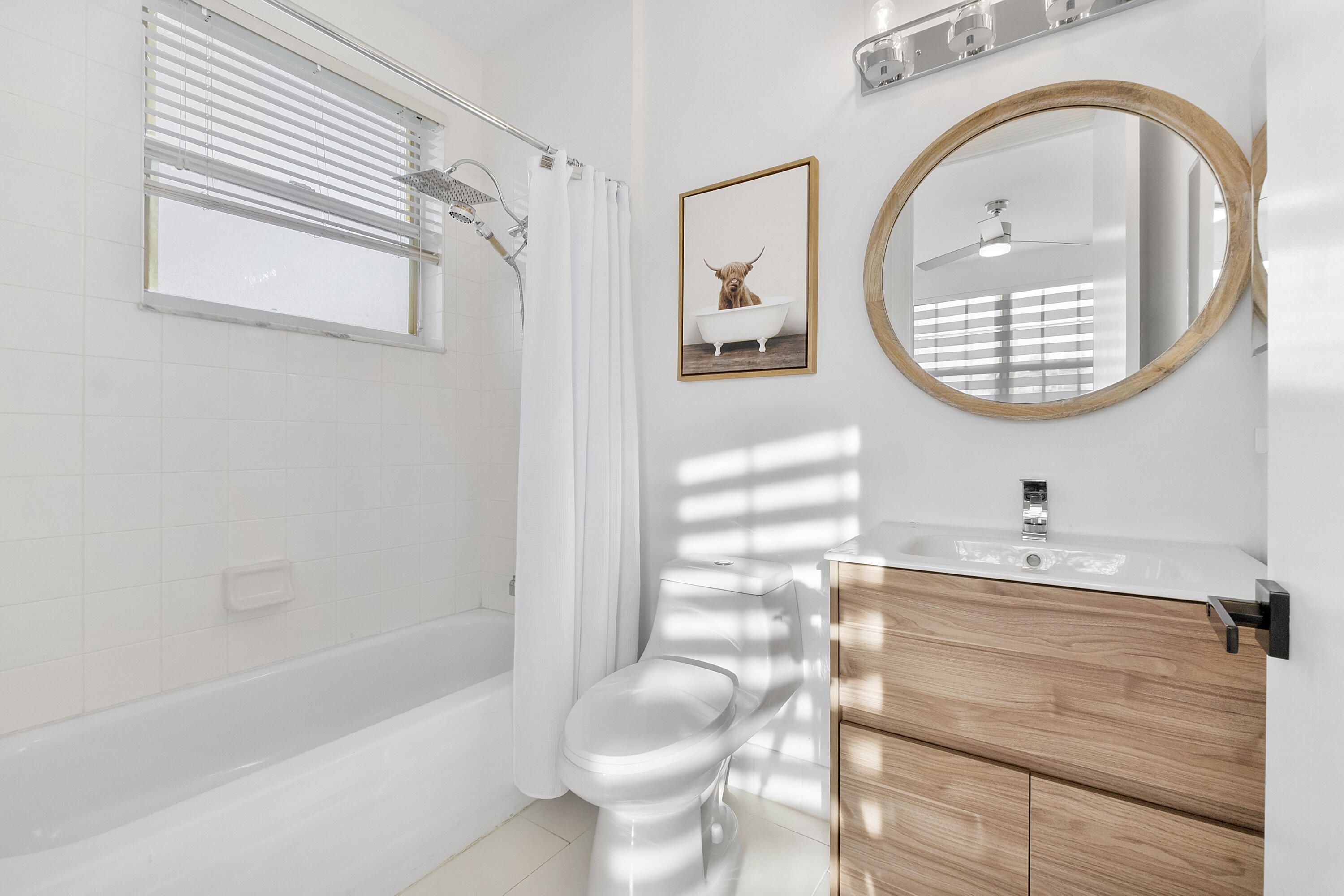 WYNDHAM LAKES CENTRAL - Residential
