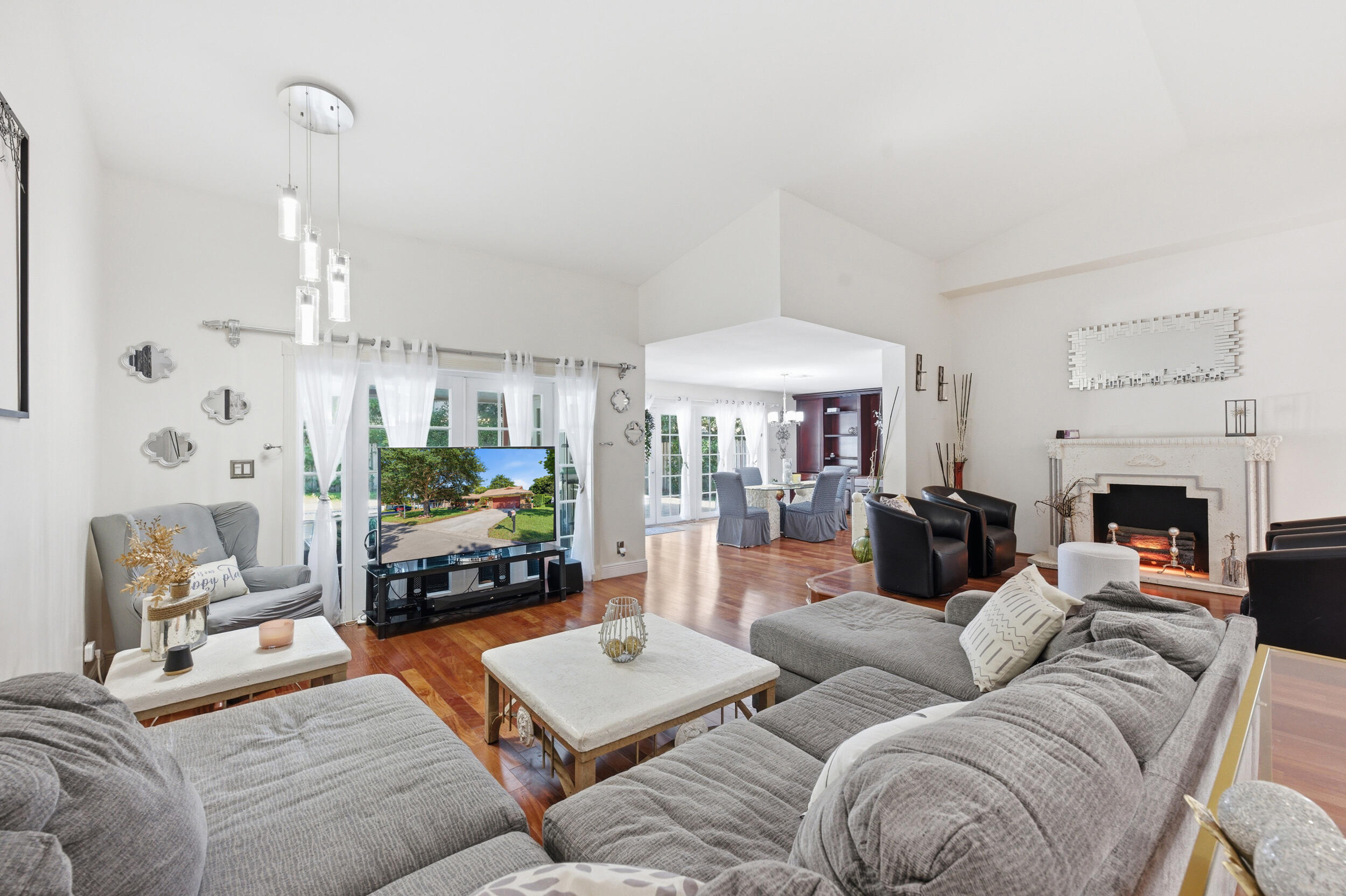 OAK WOOD - Residential
