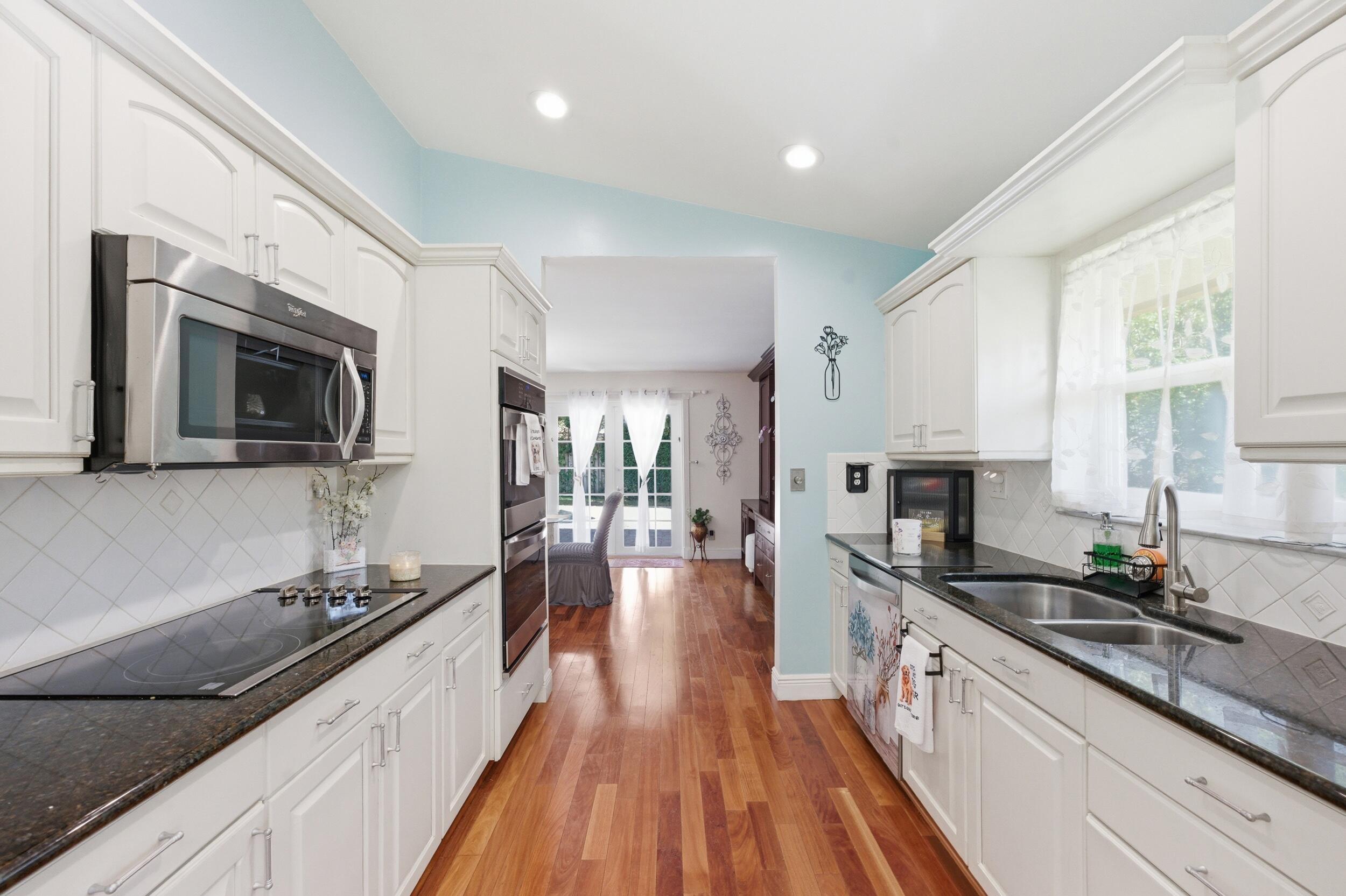 OAK WOOD - Residential