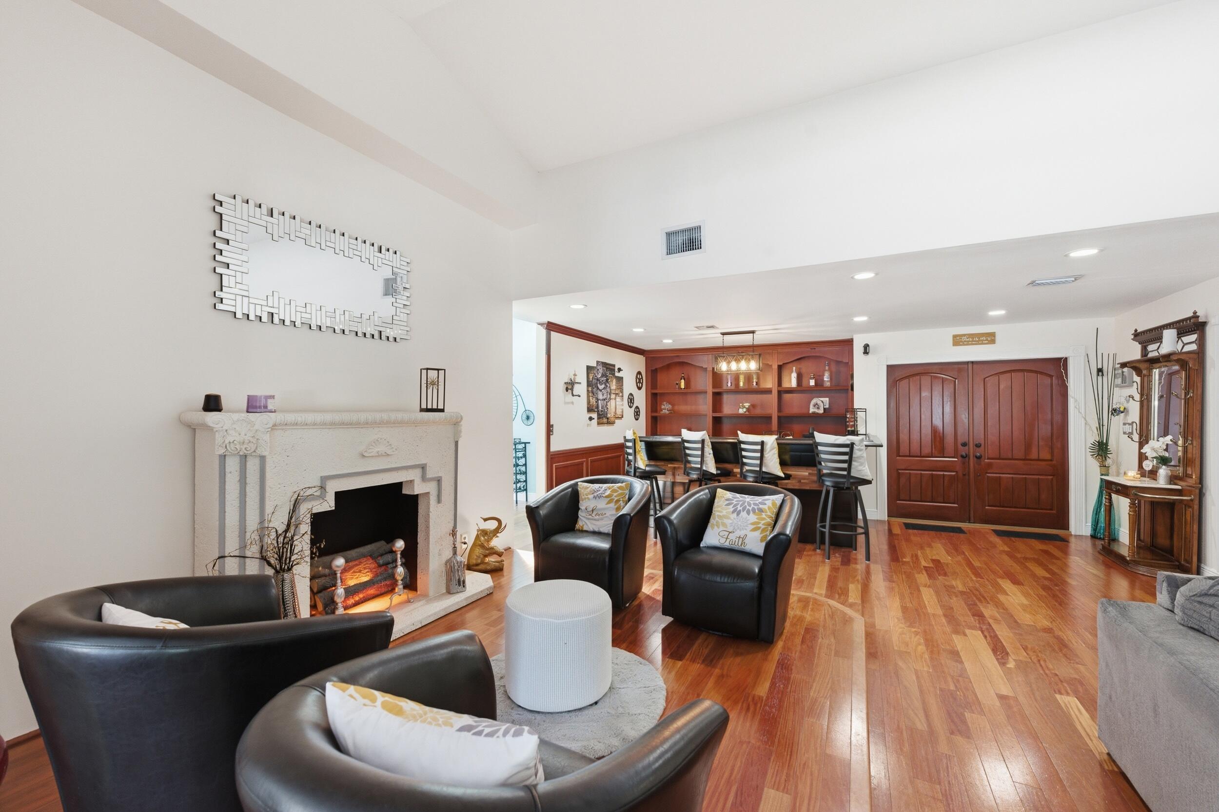 OAK WOOD - Residential