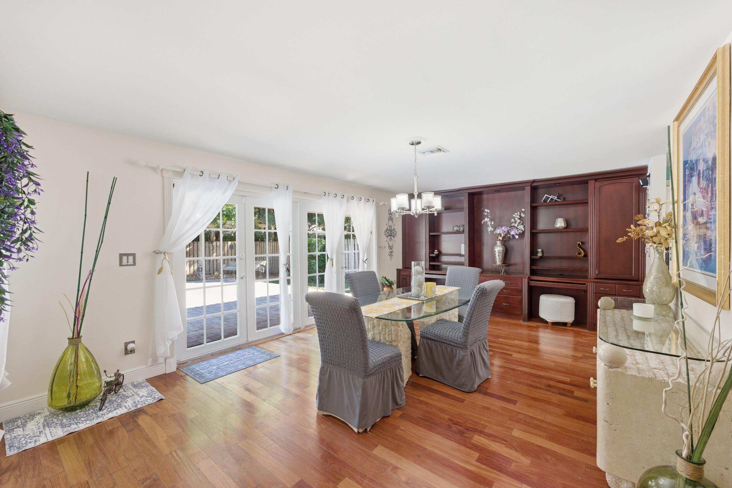 OAK WOOD - Residential