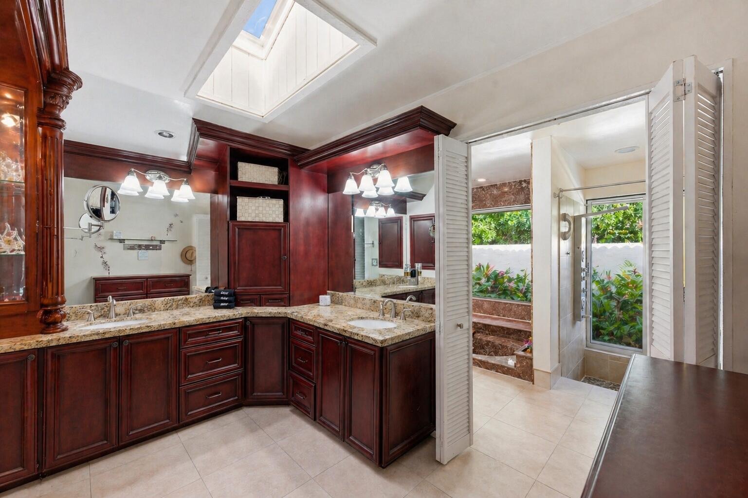 OAK WOOD - Residential