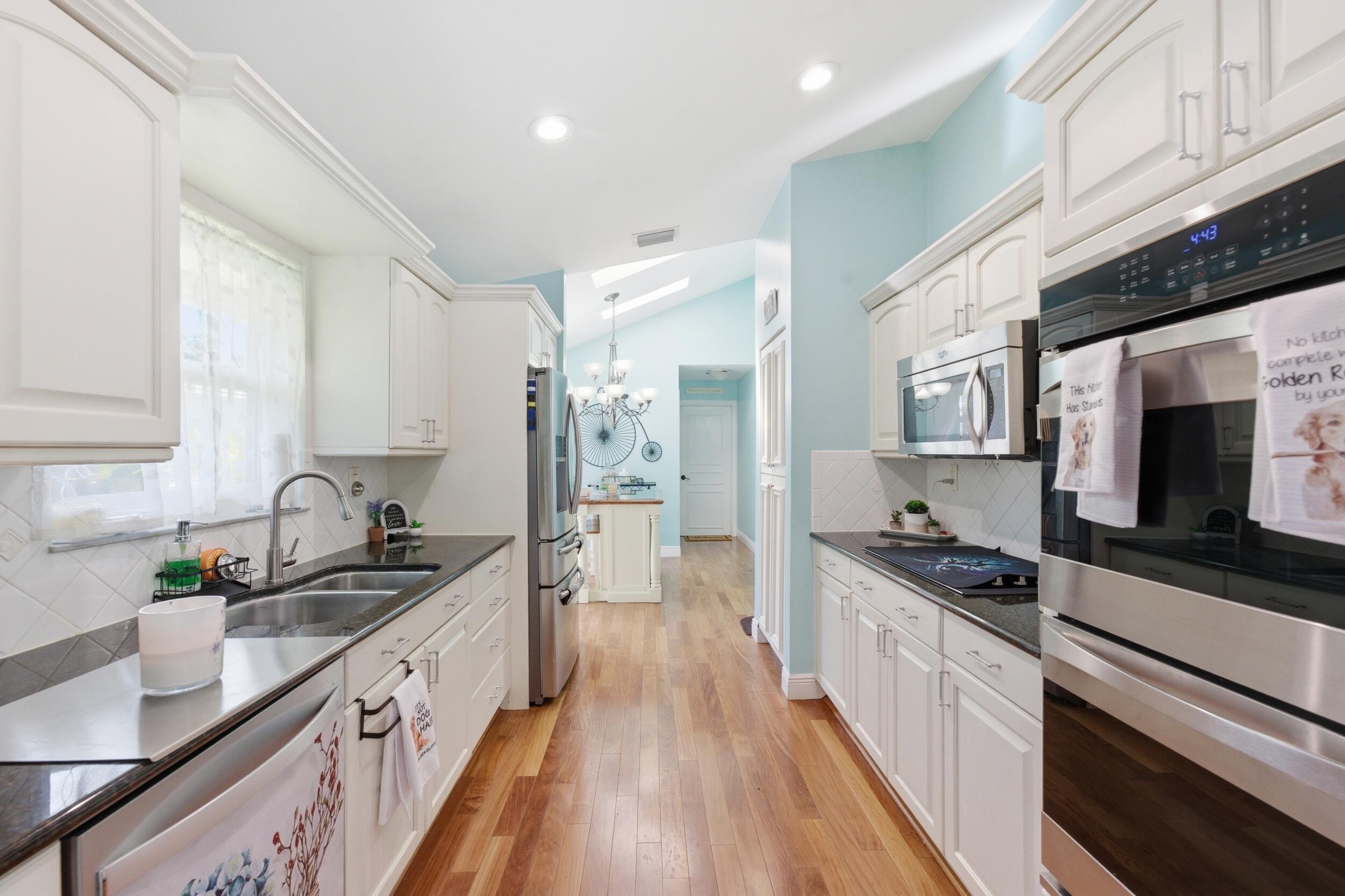 OAK WOOD - Residential