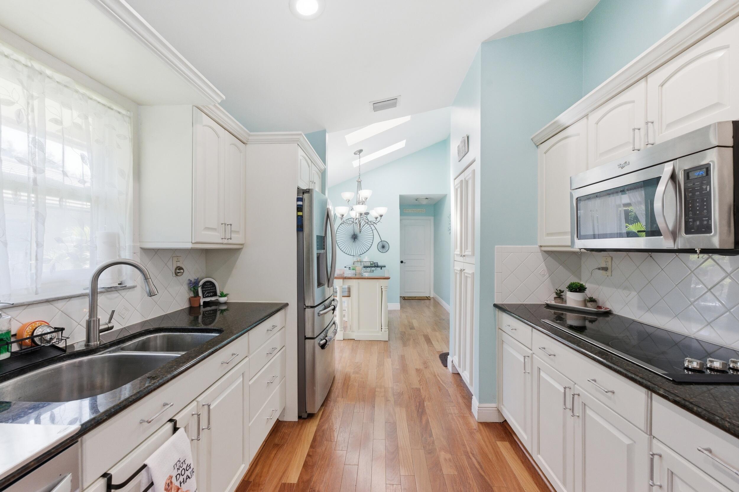 OAK WOOD - Residential