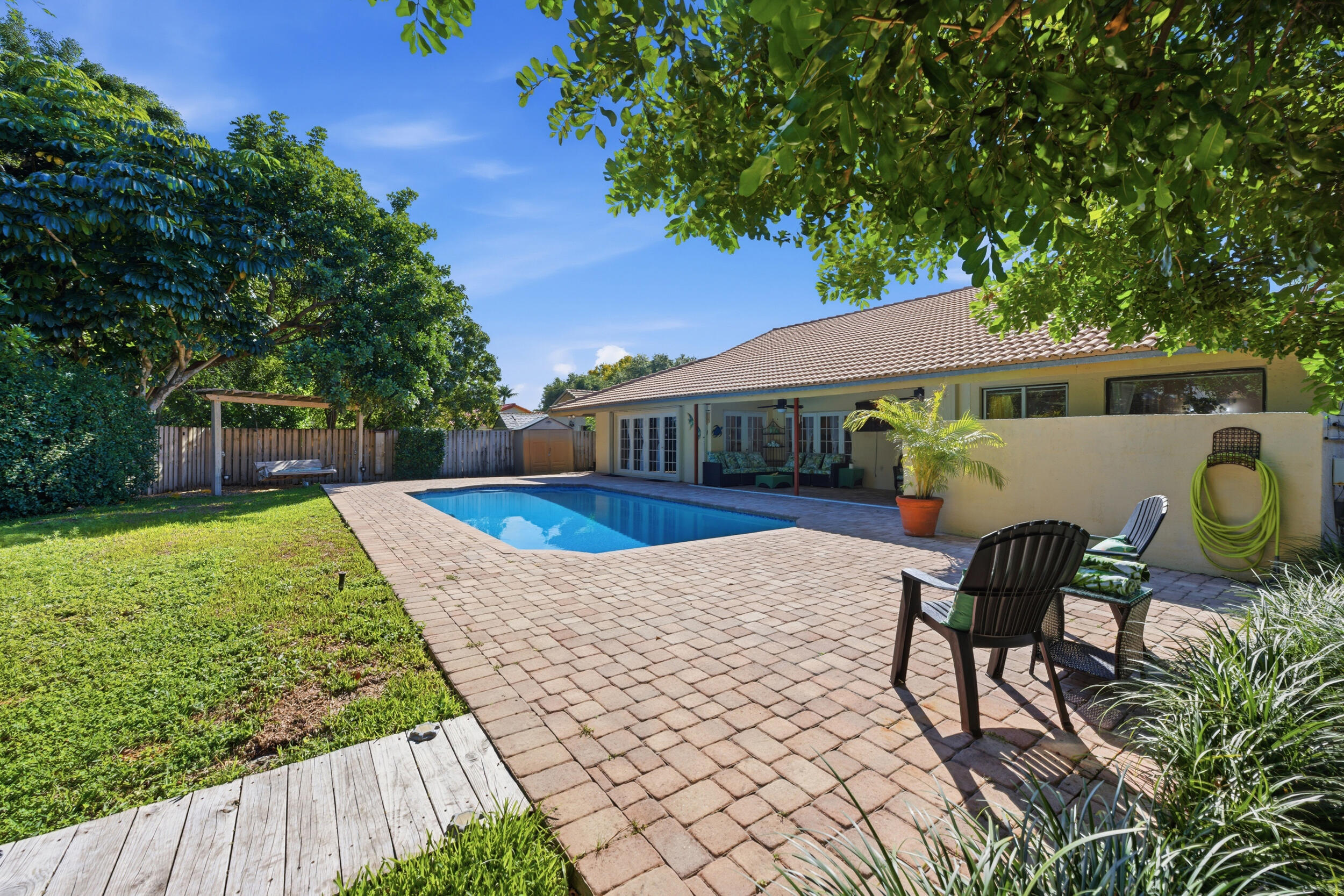 OAK WOOD - Residential