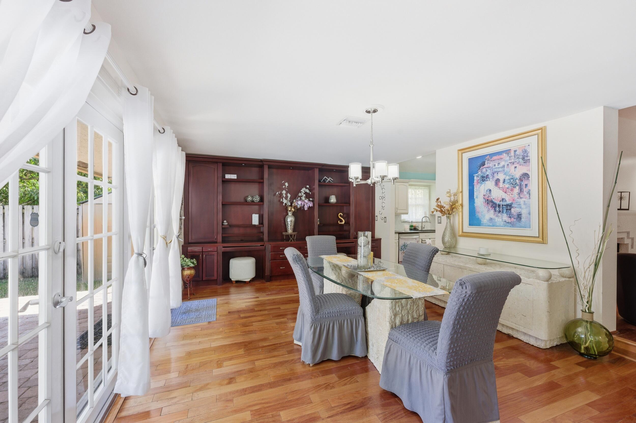 OAK WOOD - Residential