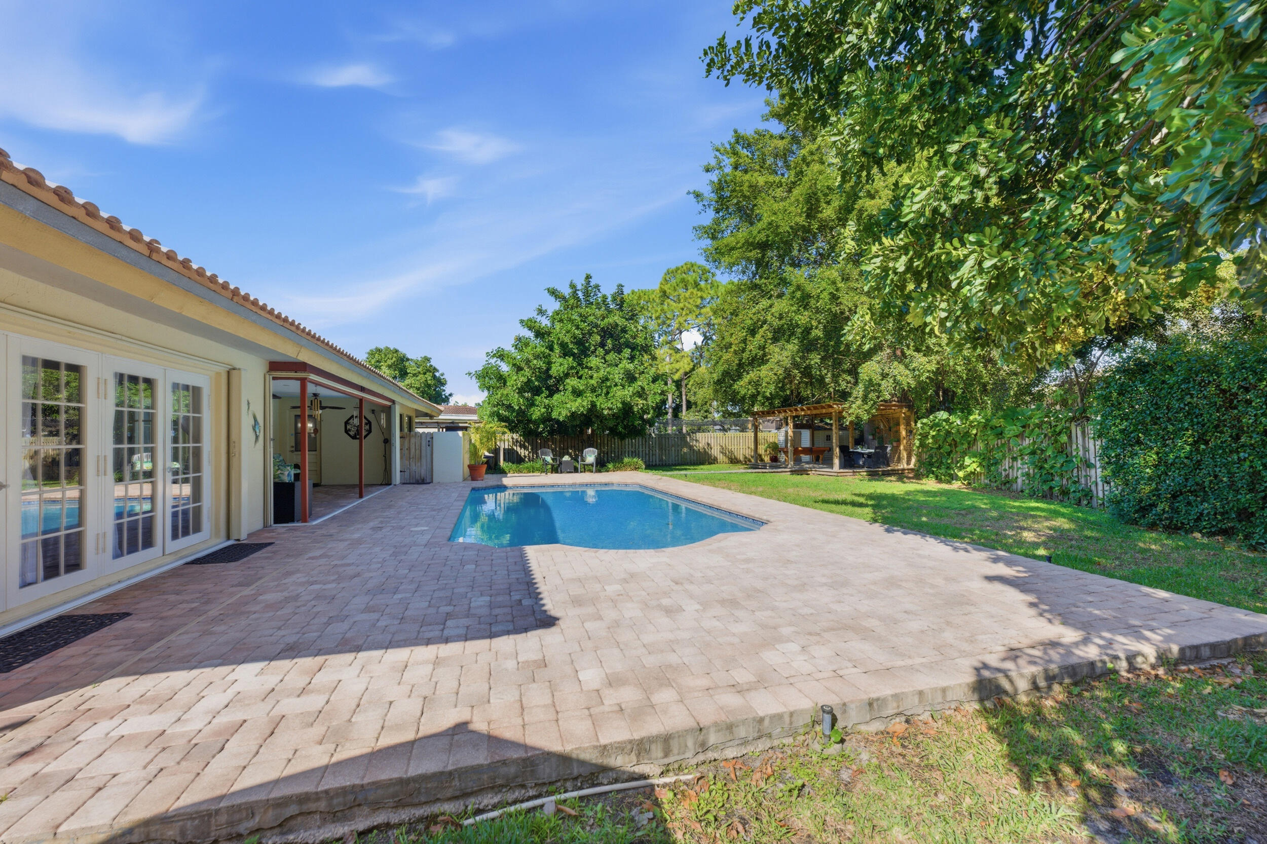 OAK WOOD - Residential