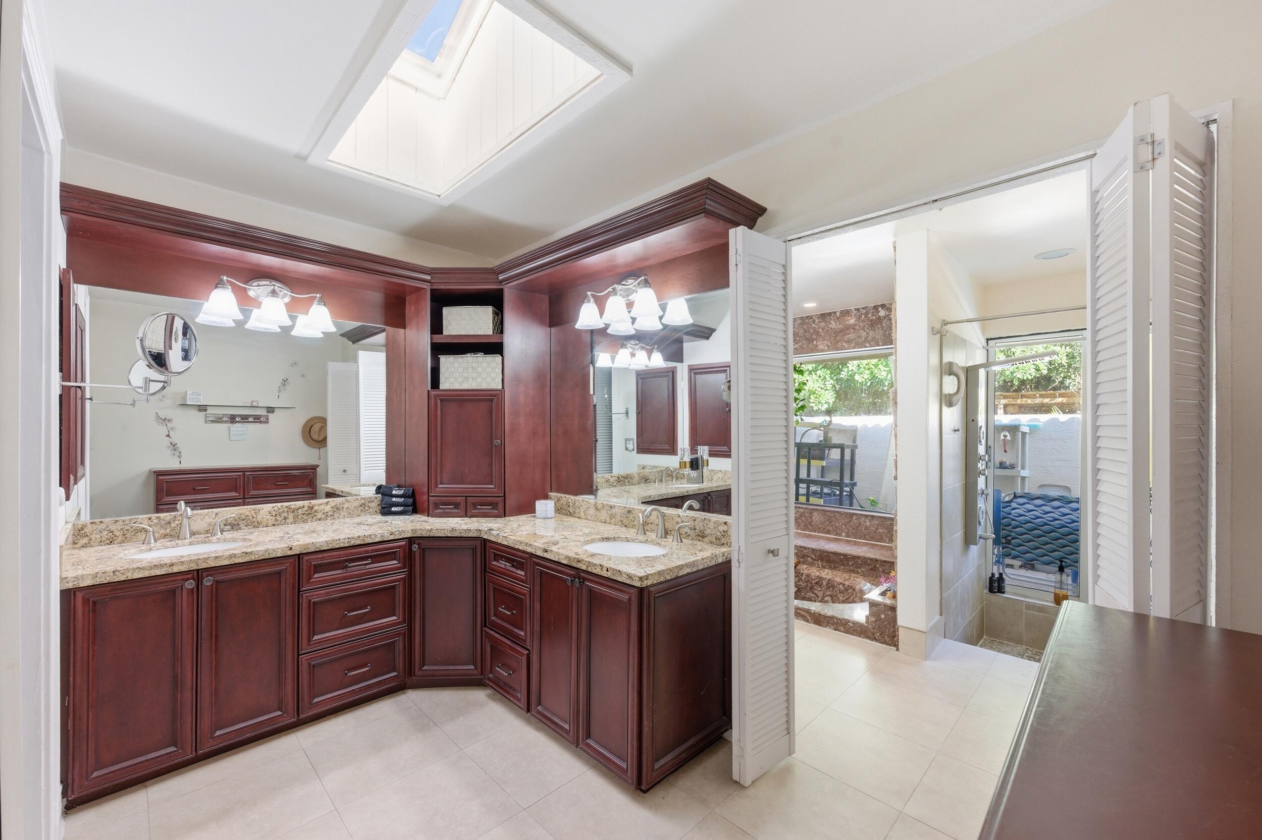 OAK WOOD - Residential