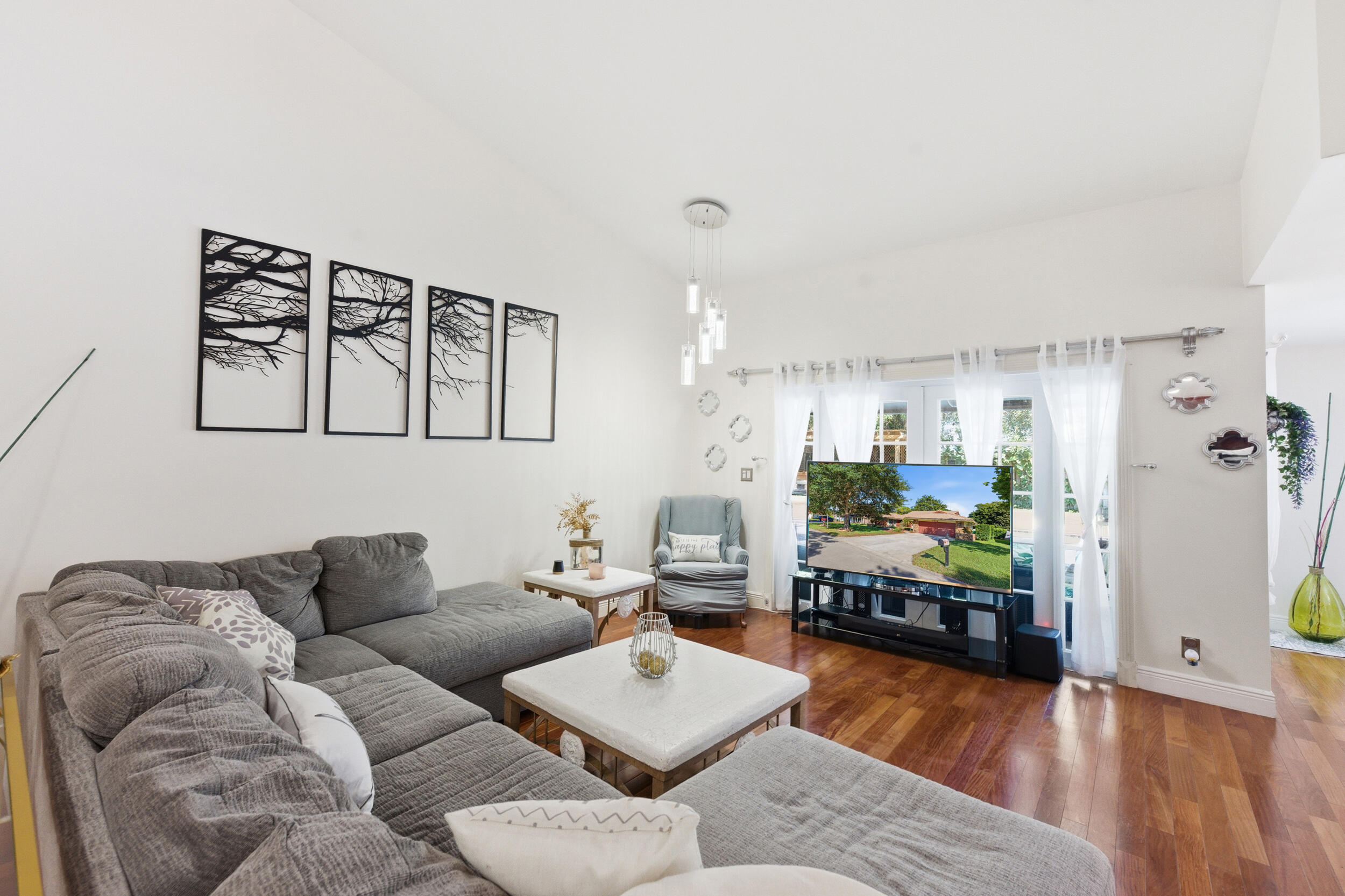 OAK WOOD - Residential