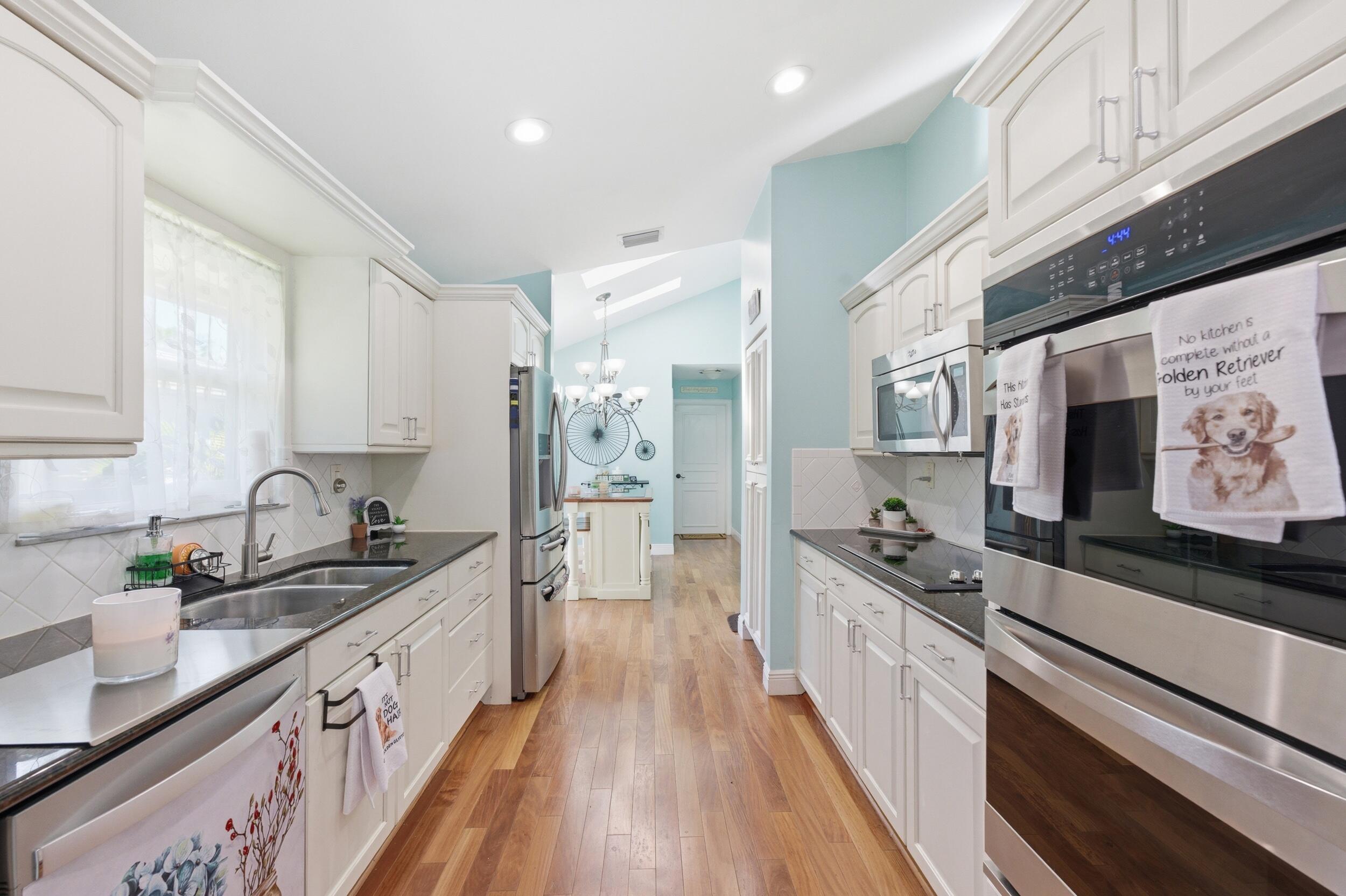 OAK WOOD - Residential
