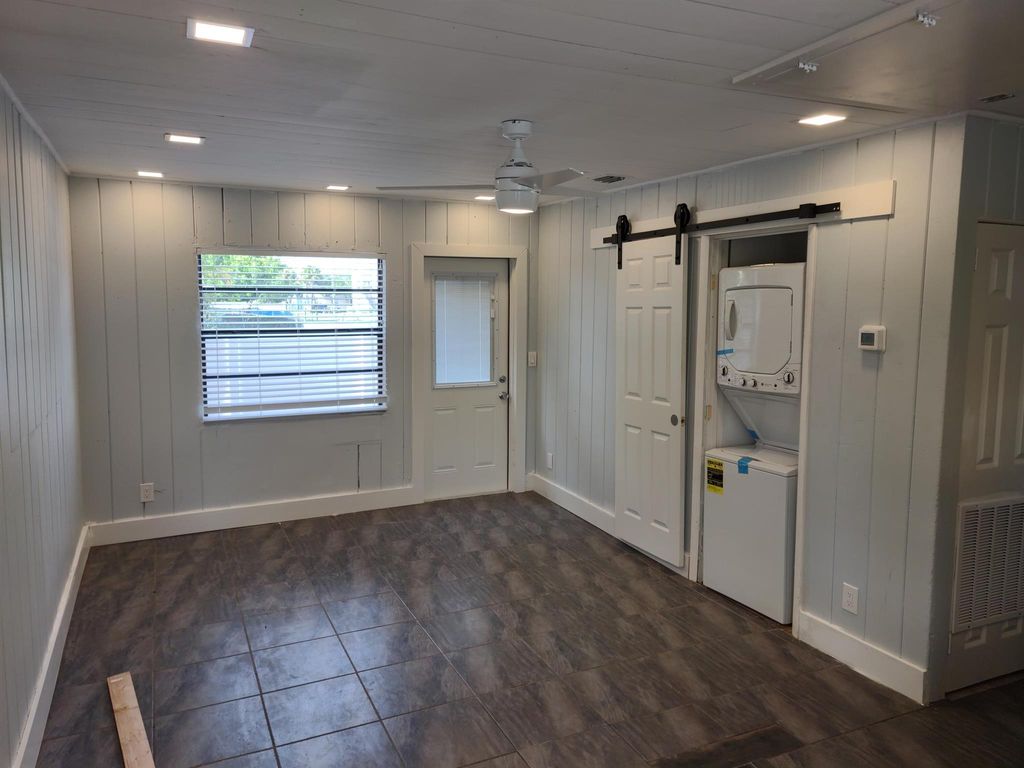 Photo of 517 NW 1st Street NE, Delray Beach, FL 33444 (MLS # R10893032)