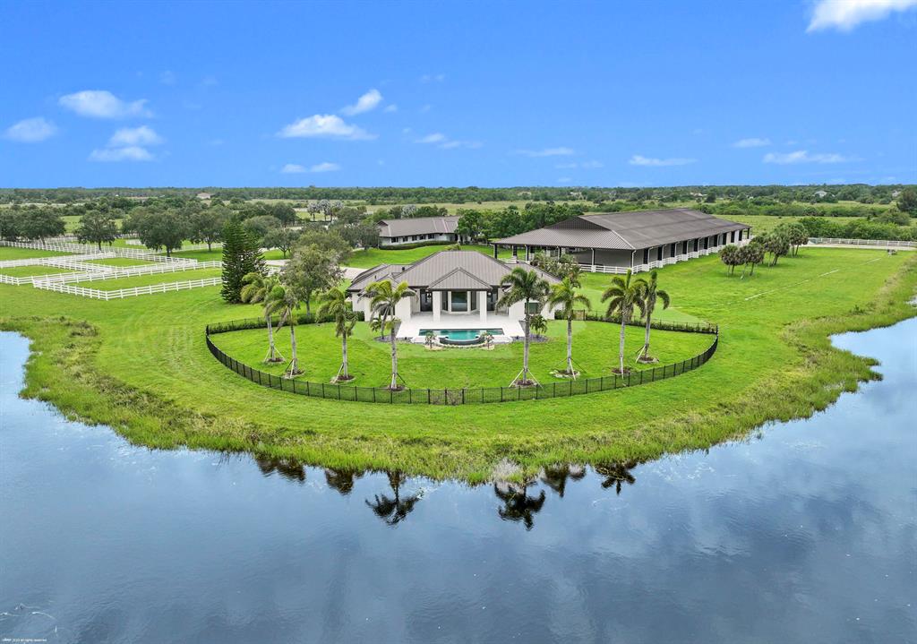 WHITE FENCES EQUESTRIAN E - Residential