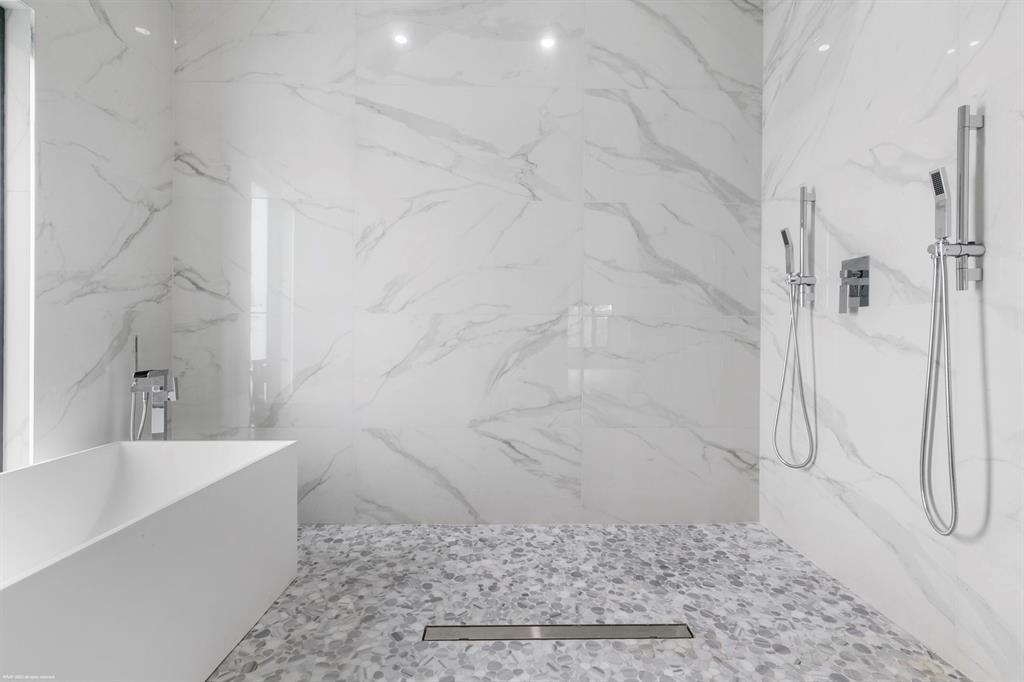 WHITE FENCES EQUESTRIAN E - Residential