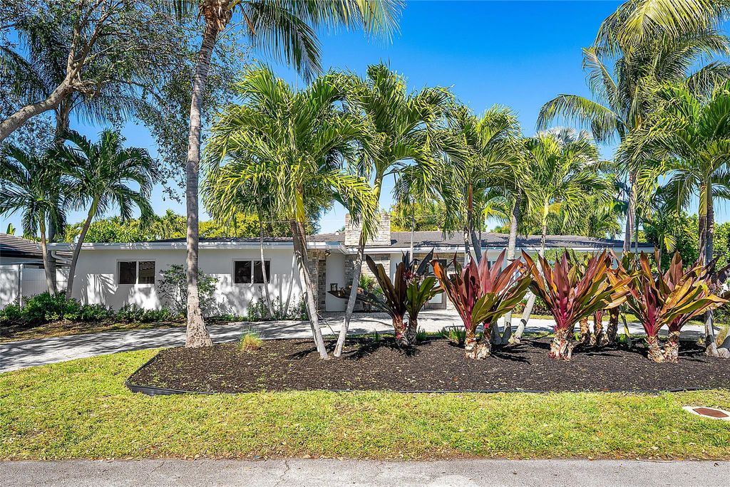 Photo of 2233 NE 30th Court, Lighthouse Point, FL 33064 (MLS # F10551134)