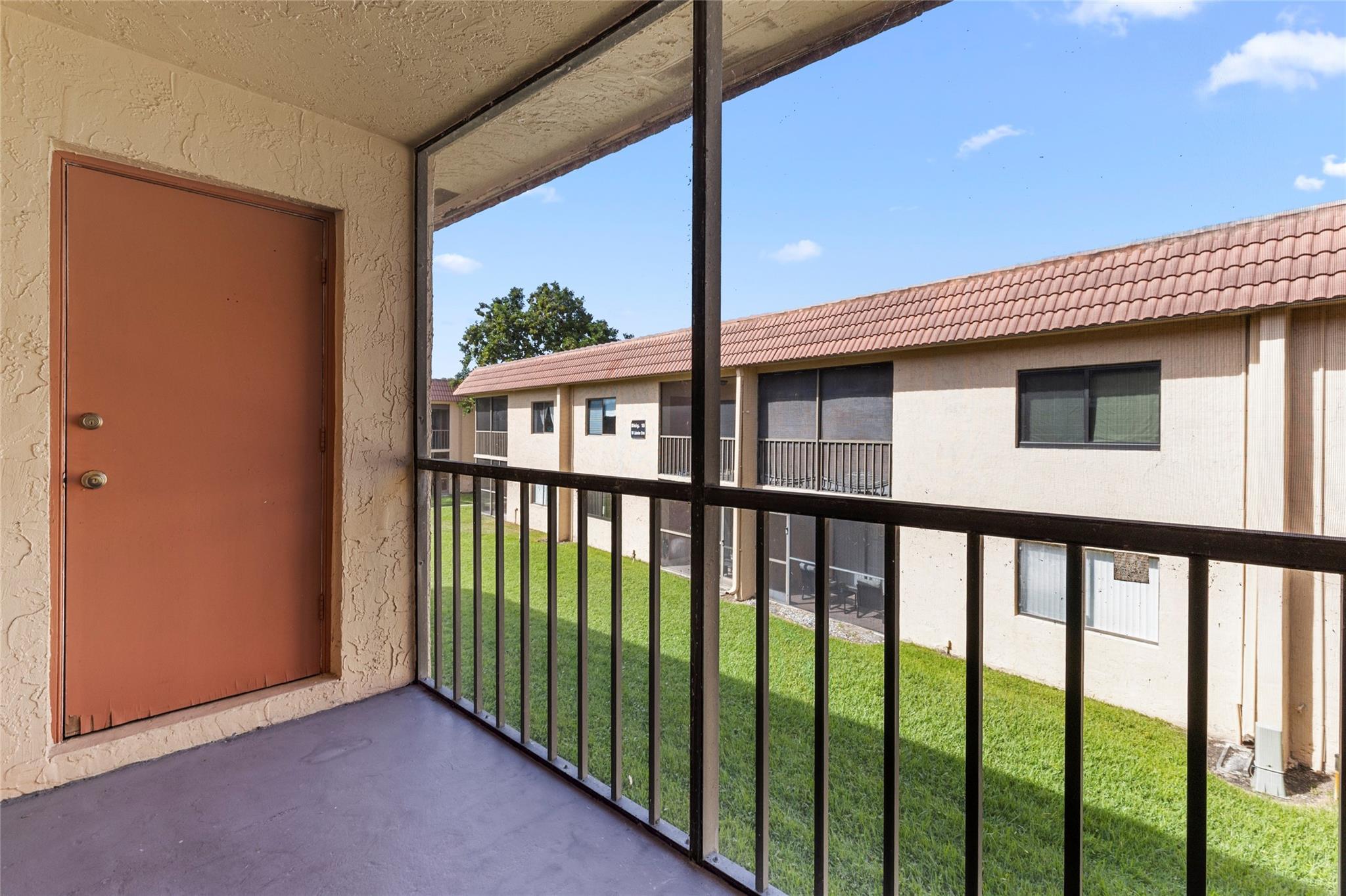 RACQUET CLUB - Residential