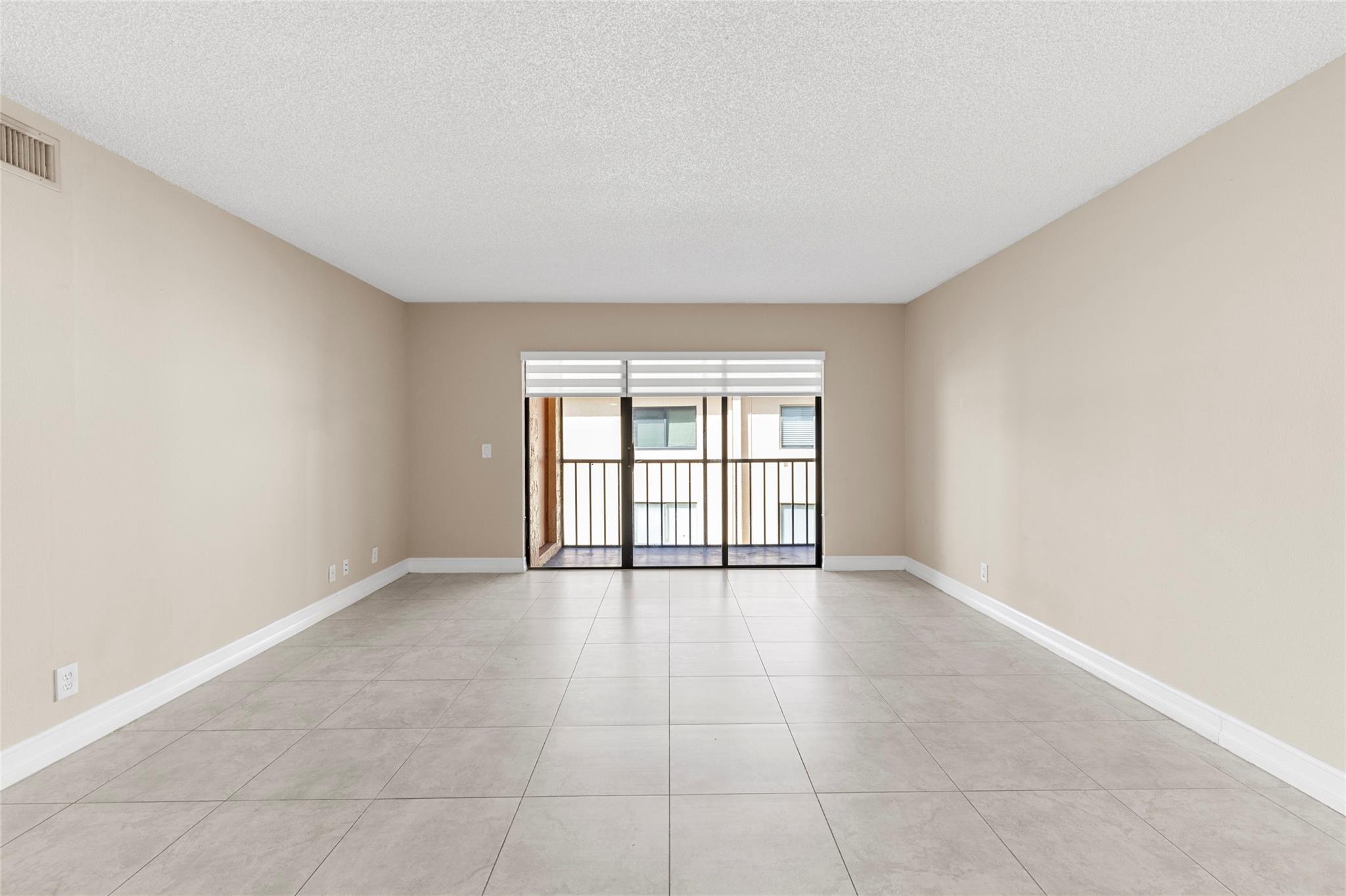 RACQUET CLUB - Residential