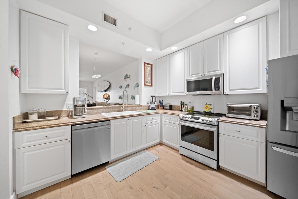 Photo of 34 Harbour Isle Drive #105, Fort Pierce, FL 34949 (MLS # B26001115)