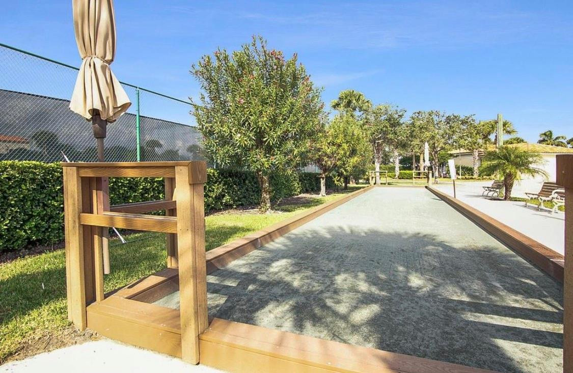 Harbour Isle At Hutchinso - Residential Lease