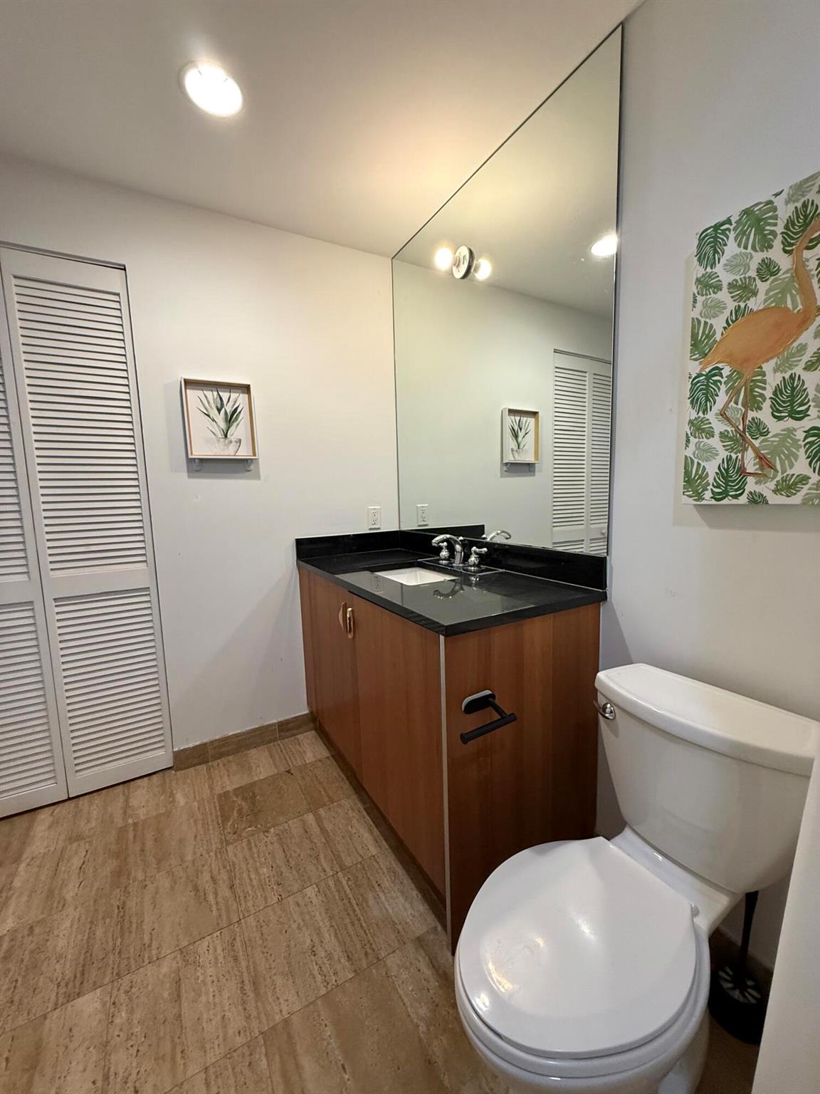 MET 1 CONDO - Residential