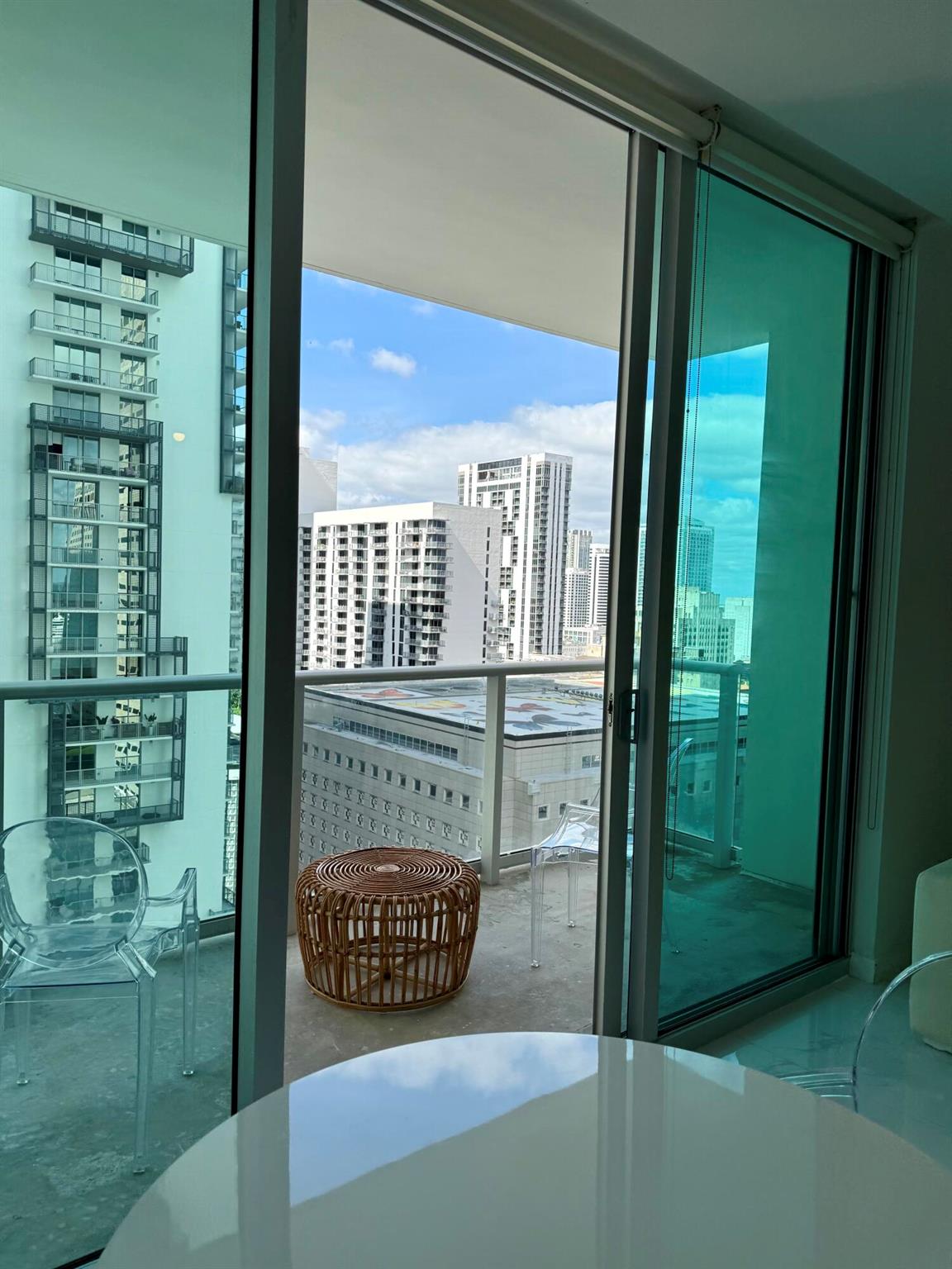 MET 1 CONDO - Residential