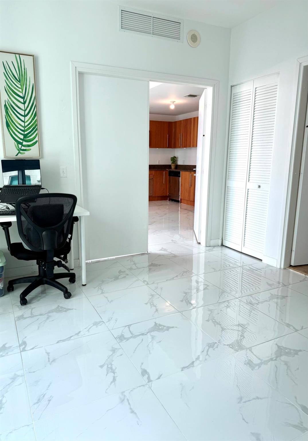 MET 1 CONDO - Residential