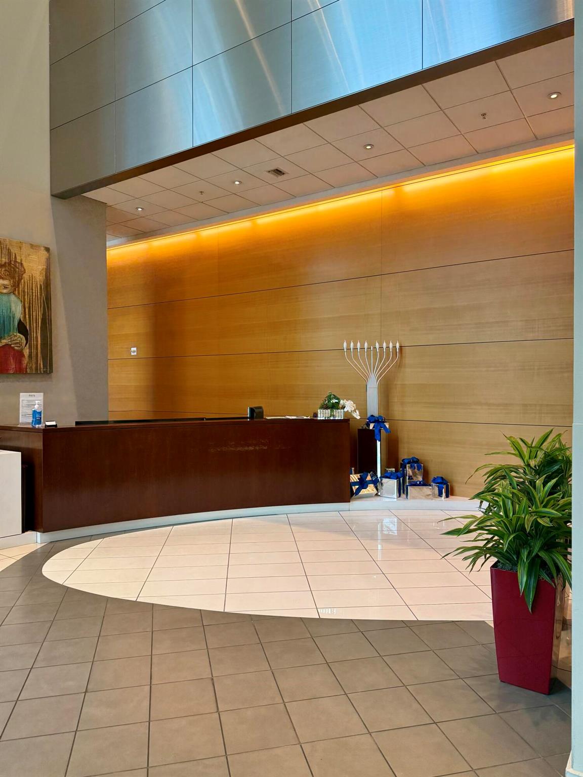 MET 1 CONDO - Residential