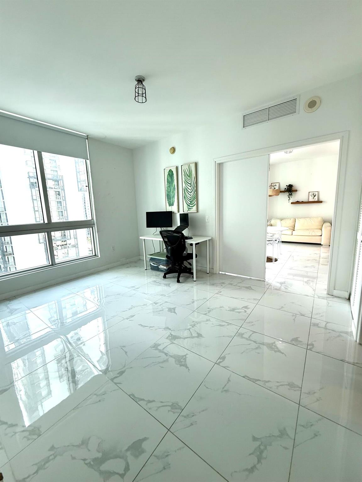 MET 1 CONDO - Residential