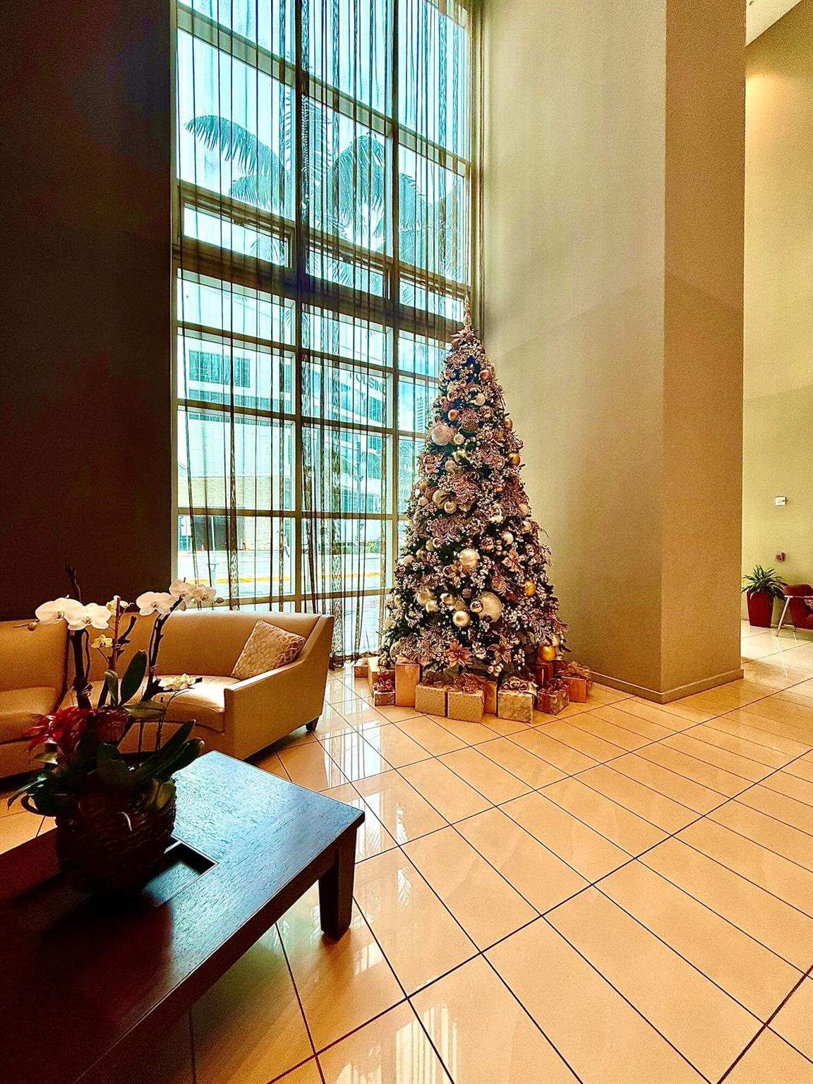 MET 1 CONDO - Residential