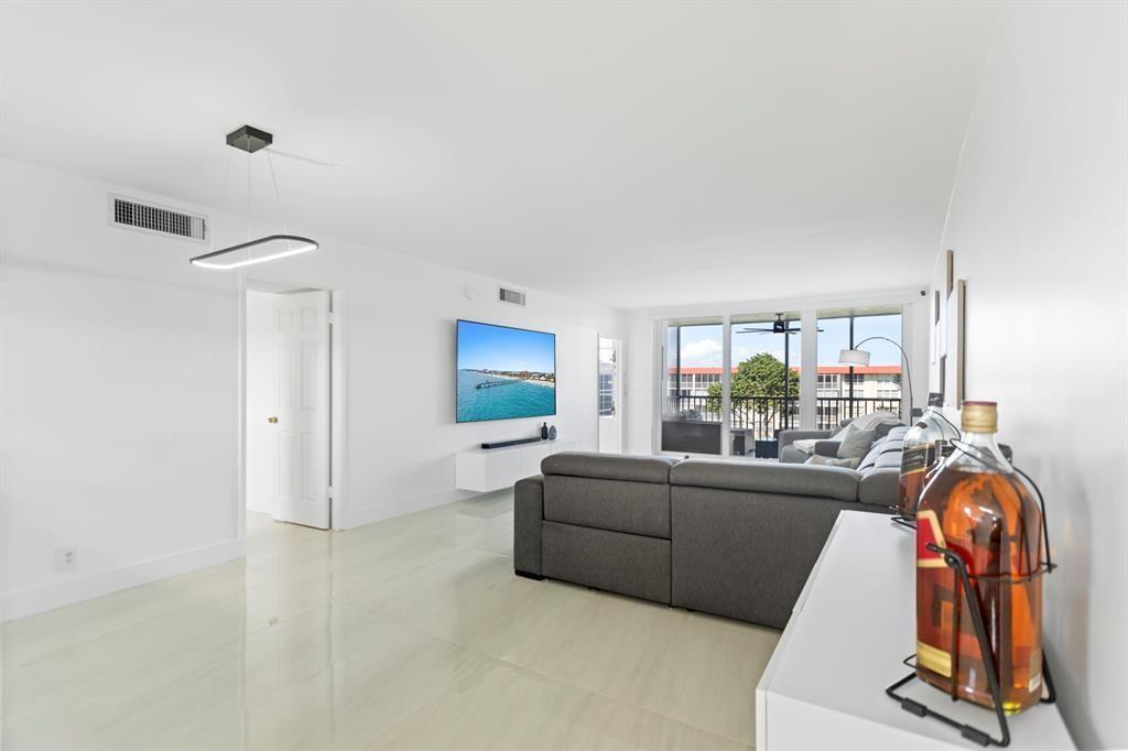 3100 NE 48th Court 413