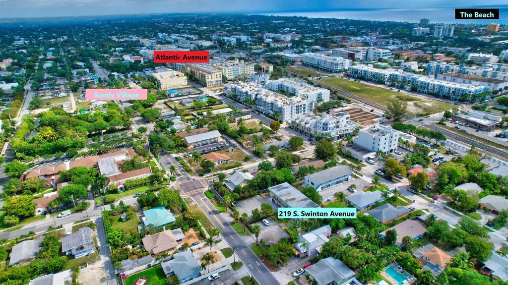 Photo of 219 S Swinton Avenue, Delray Beach, FL 33444 (MLS # R10954544)