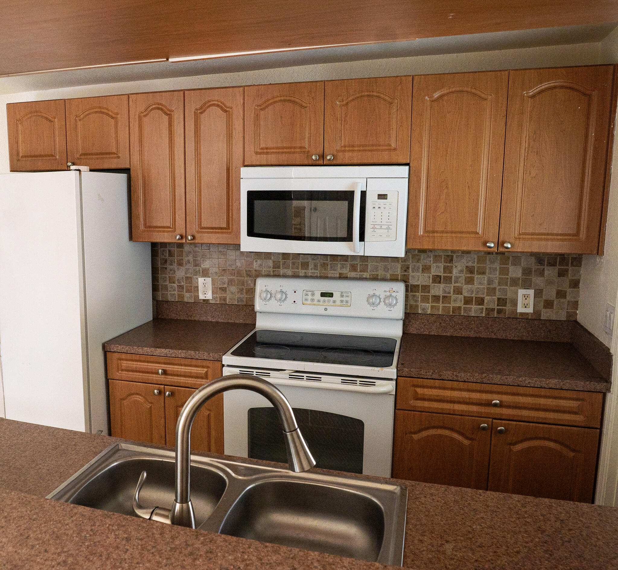 FRANTZ PELICAN BEACH ADD - Residential Lease