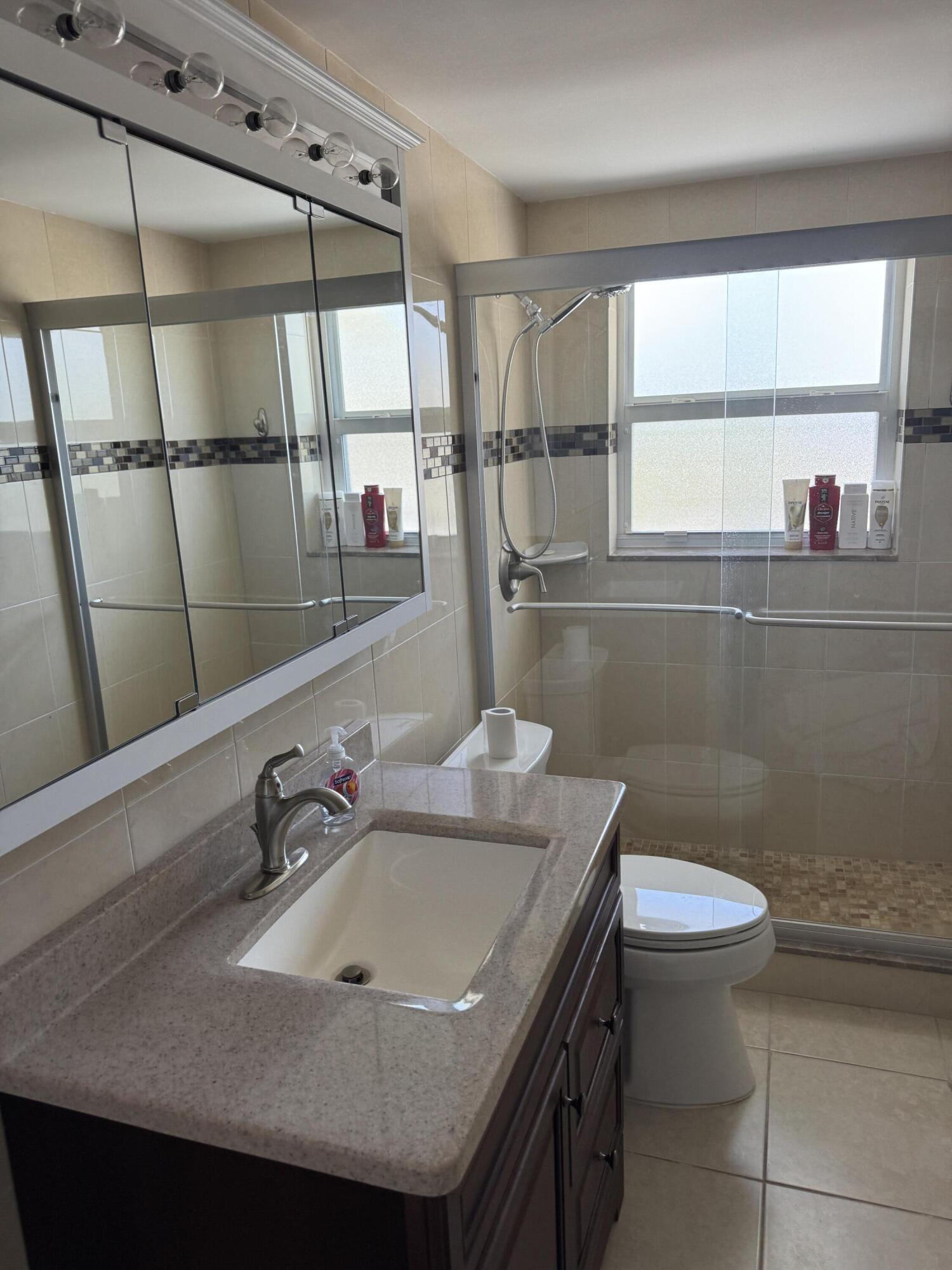 HILLSBORO MILE OCEAN APTS SEC 3 - Residential Lease