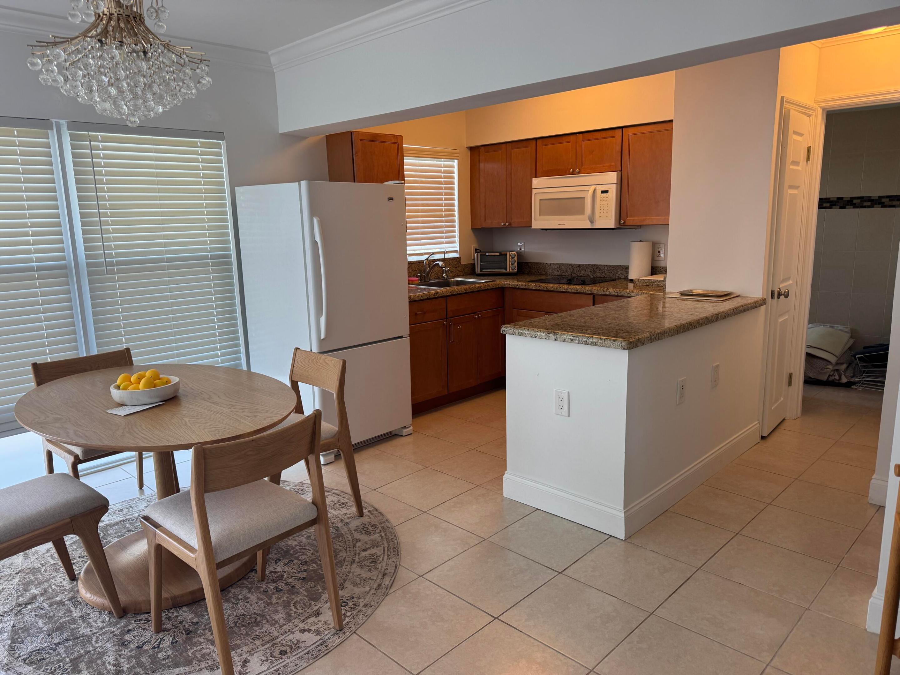 HILLSBORO MILE OCEAN APTS SEC 3 - Residential Lease