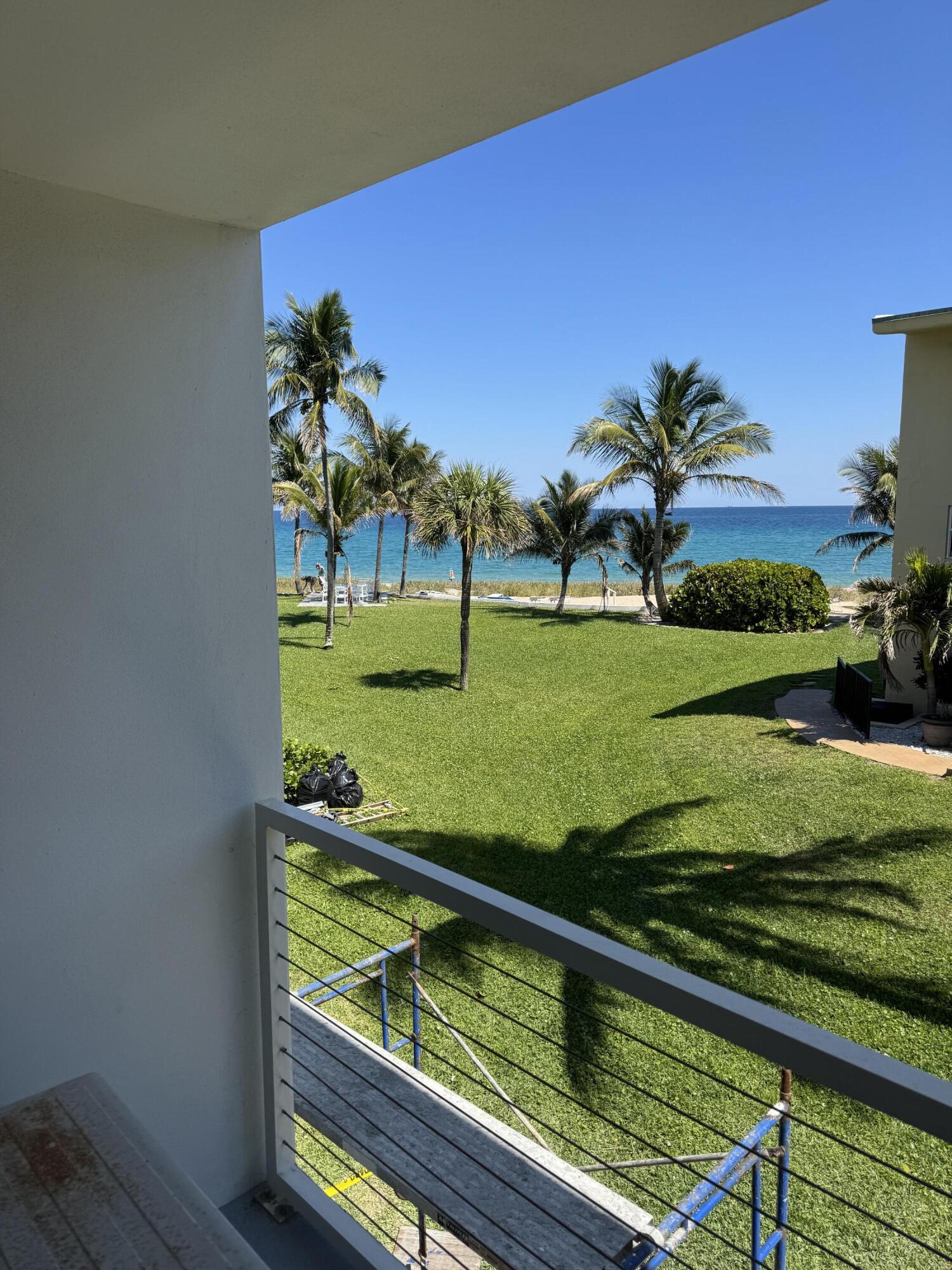 HILLSBORO MILE OCEAN APTS SEC 3 - Residential Lease