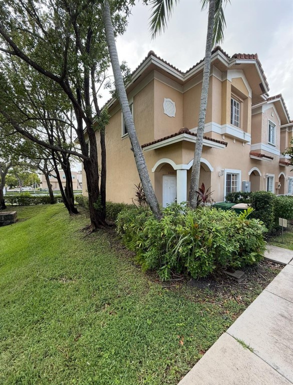 Riverside Townhomes - Residential