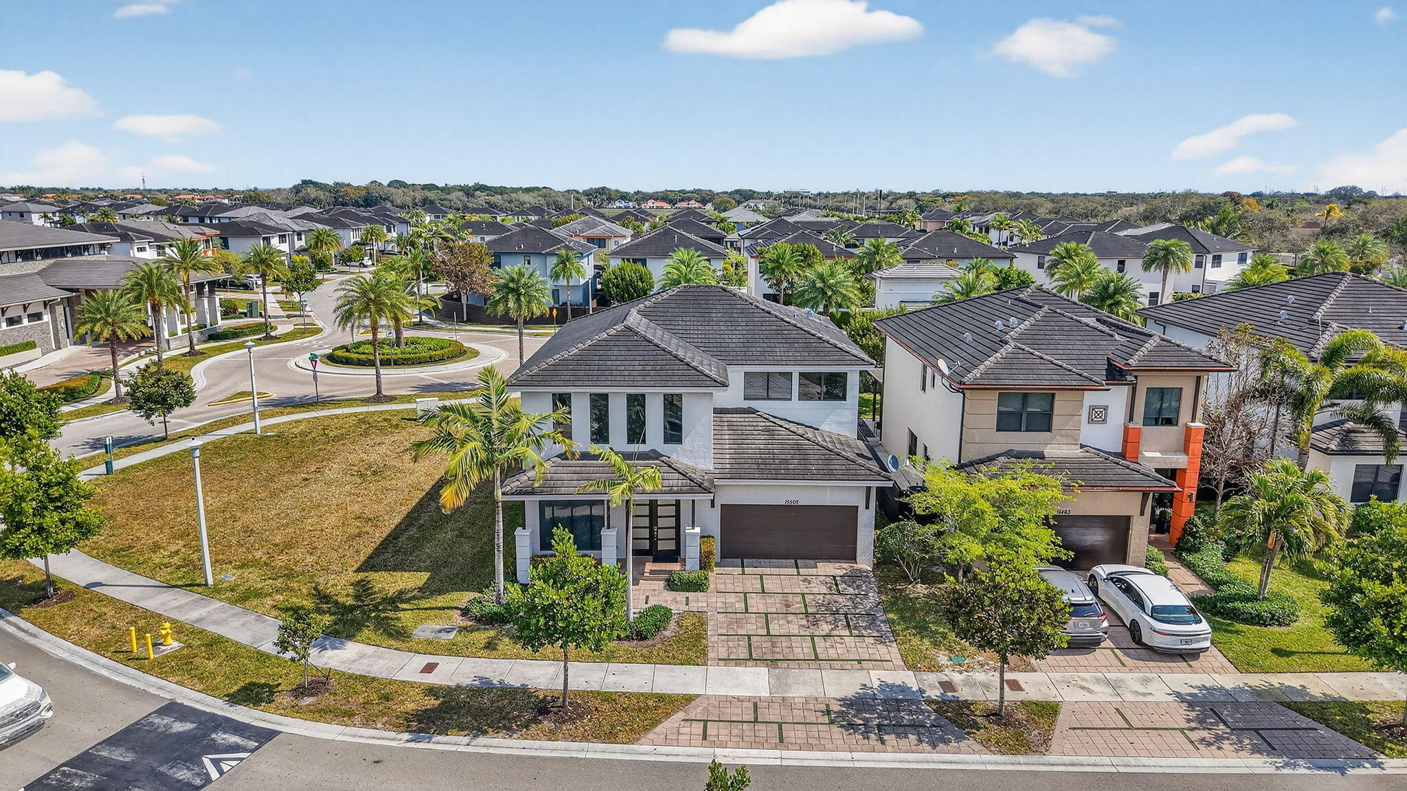 DUNNWOODY LAKE - Residential